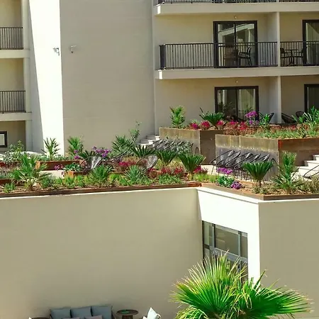 מלון Paradiso Garden 4*
